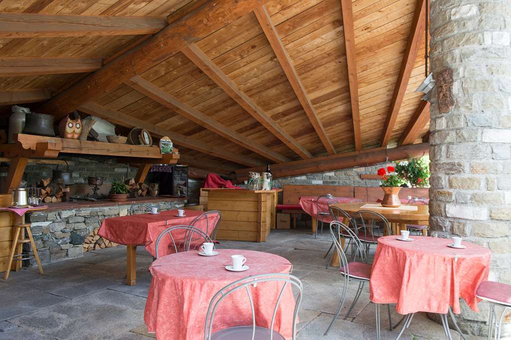 Eco Wellness Hotel Notre Maison Cogne Exterior photo