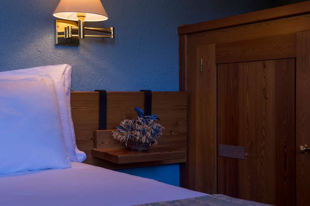 Eco Wellness Hotel Notre Maison Cogne Room photo