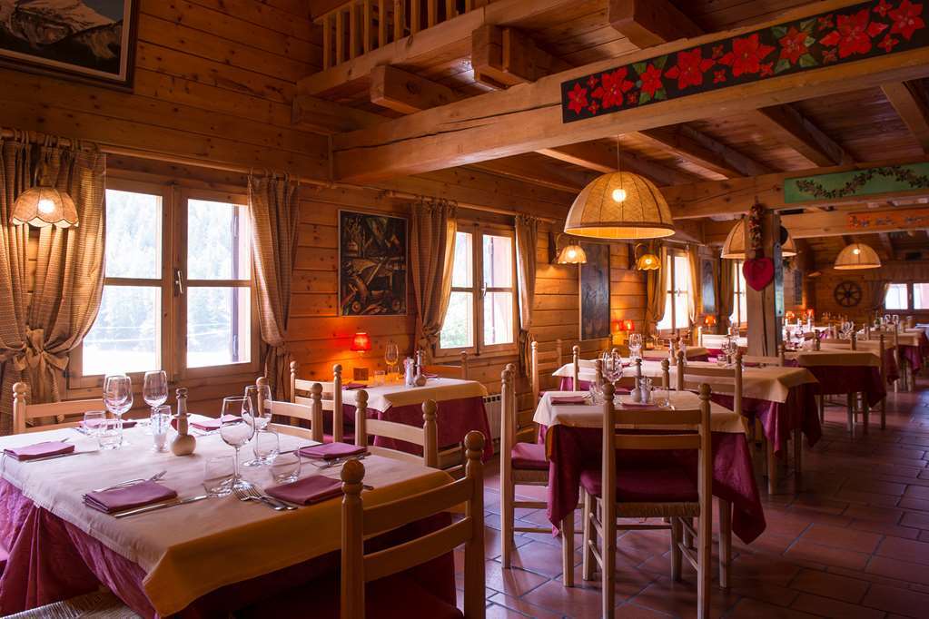 Eco Wellness Hotel Notre Maison Cogne Restaurant photo